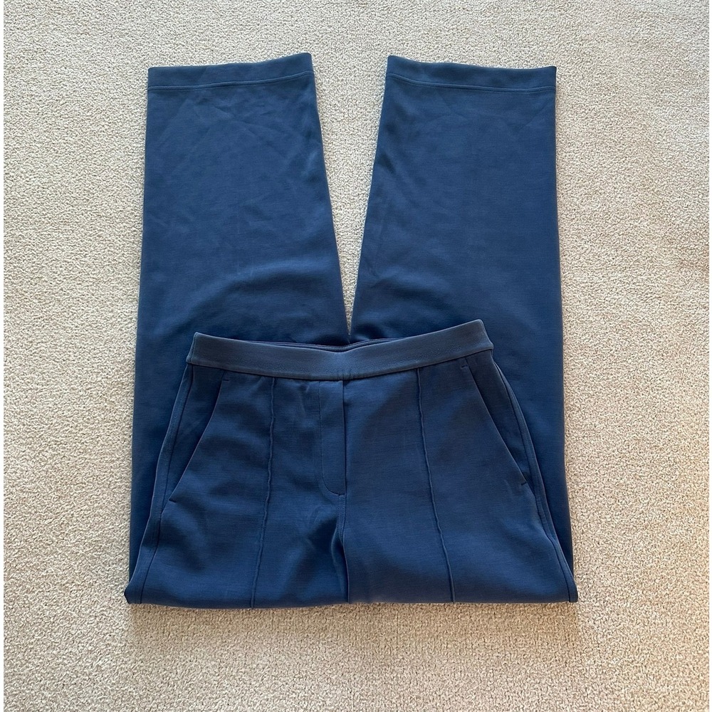 lululemon Softstreme Pintuck MR Pant size Small in Blue Twill